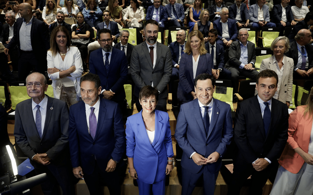 La Ministra de Vivienda y el presidente de la Junta de Andalucía presentes en nuestro IV Congreso Nacional de Vivienda